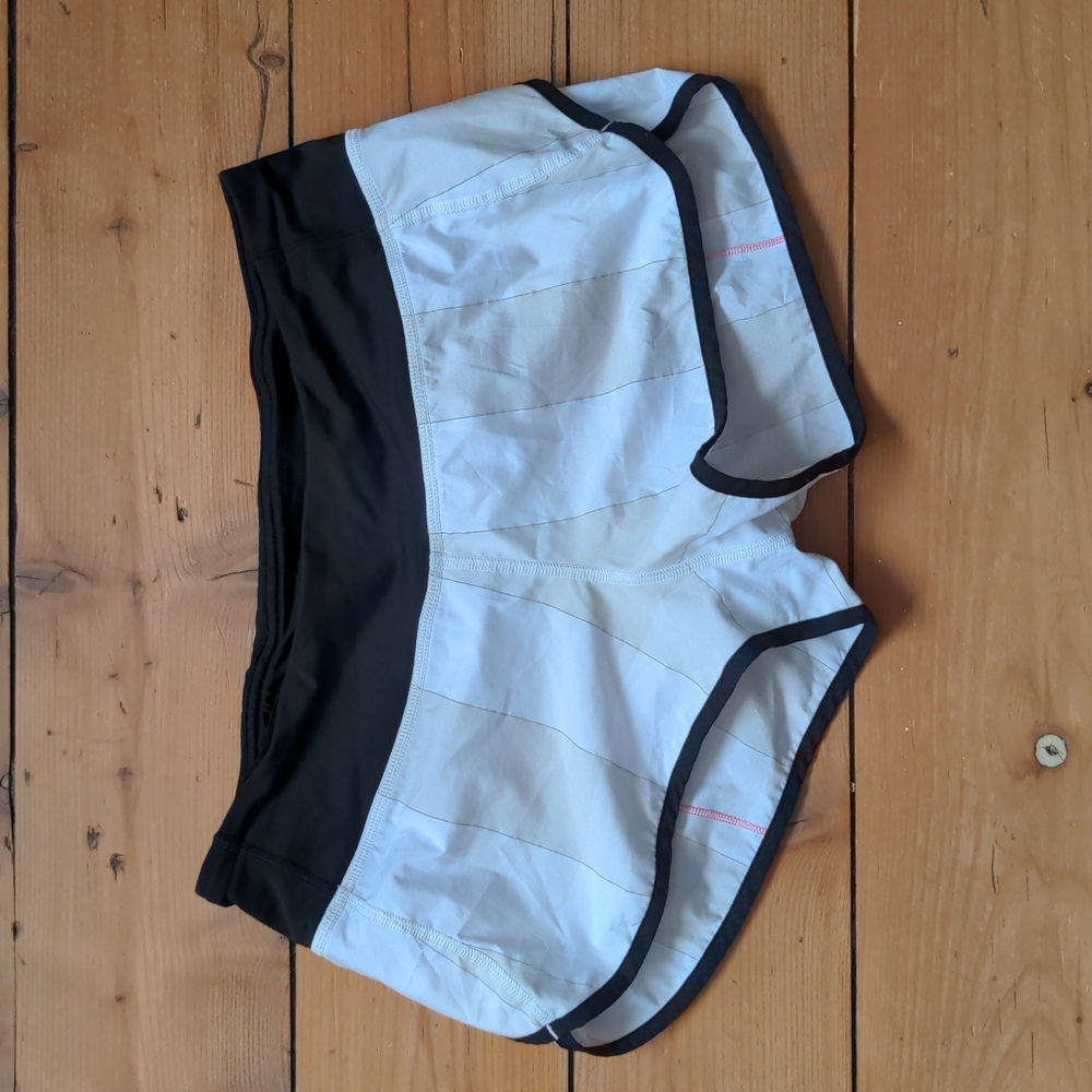 157-Lululemon speed shorts